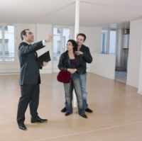 Evaluatorii imobiliari, factor de întârziere a tranzacţiilor